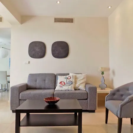 Apartmán 2b Seafront Boutique Finikoudes Beach *
