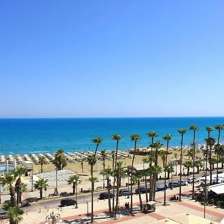 2b Seafront Boutique Finikoudes Beach Appartement