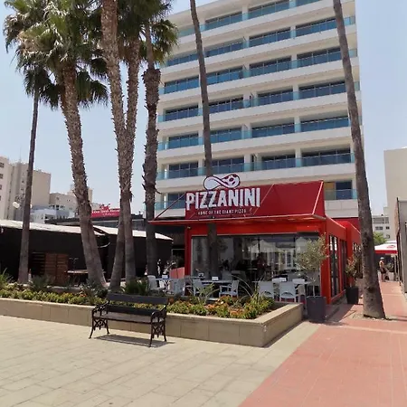 Apartament 2b Seafront Boutique Finikoudes Beach